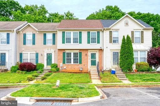 556 MACINTOSH CIRCLE - Photo 1