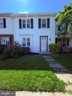33 PARK PLACE - Photo 1
