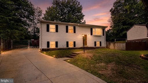 5303 MACWOOD DRIVE