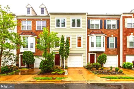 5357 Crimson Sky Ct, Centreville, VA 20120-3002, United States - Photo 1