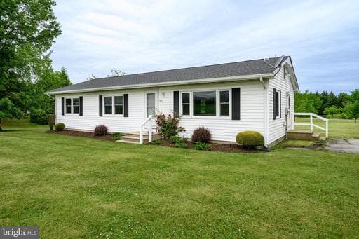 956 WASHINGTON AVENUE - Photo 1