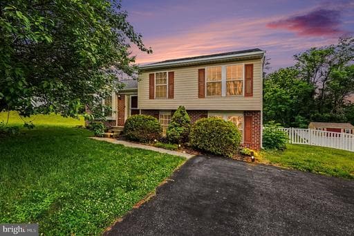 504 E CRAIGHILL CHANNEL DRIVE - Photo 1