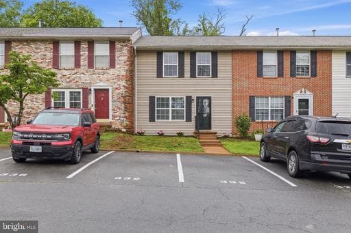 332 LAFAYETTE DRIVE - Photo 1