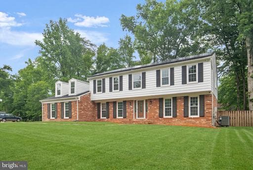766 Gleneagles Dr, Fort Washington, MD 20744-7011, United States - Photo 1