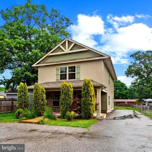7707 SHIRLEY AVENUE - Photo 1