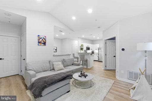 1700 LAKE SHORE CREST DRIVE 33
