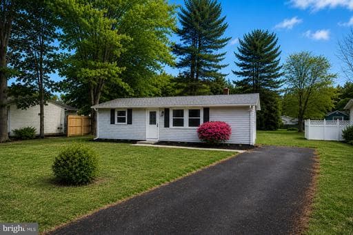 3905 LOVE AVENUE - Photo 1