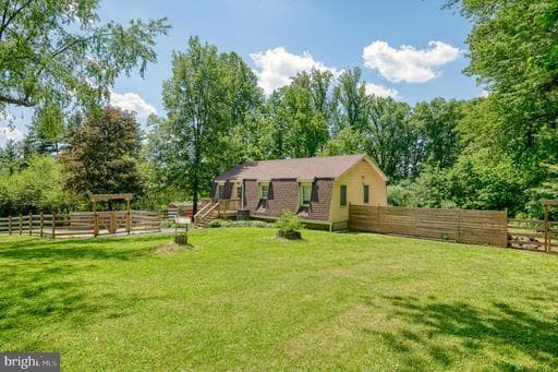 305 CROWL ROAD - Photo 1