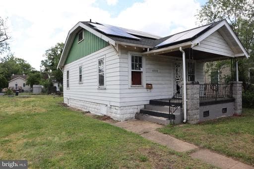 4235 MEADE STREET - Photo 1