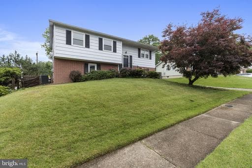 108 DURYEA DRIVE - Photo 1