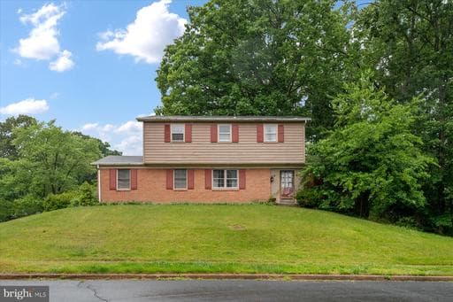 609 KENSINGTON AVENUE - Photo 1
