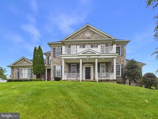 38565 Piggott Bottom Rd, Hamilton, VA 20158-9463, United States - Photo 1