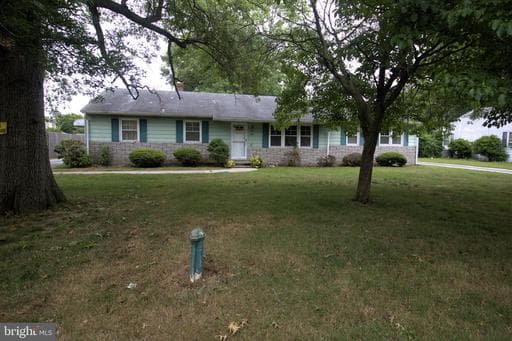 301 GLENDALE DRIVE - Photo 1