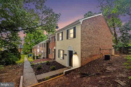 13 BENTLEY COURT - Photo 1