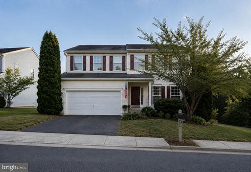 627 Holly Crest Dr, Culpeper, VA 22701-3199, United States - Photo 1