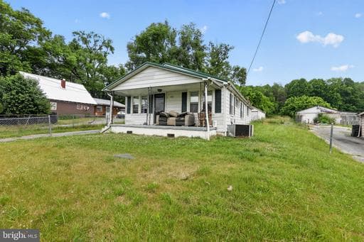 604 SHAKESVILLE ROAD - Photo 1