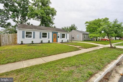 819 Dale Rd, Glen Burnie, MD 21060-7331, United States - Photo 1