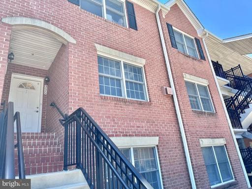 6924 FAIRFAX DRIVE 330