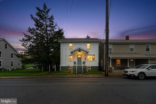 14 WHYTE STREET - Photo 1