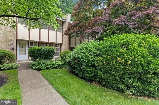 4420 FOREST GLEN COURT