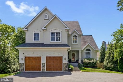 6732 Churchill Rd, McLean, VA 22101-2819, United States - Photo 1