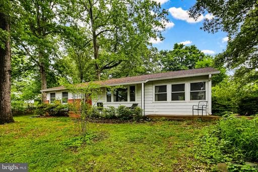 919 BLUE RIDGE DR