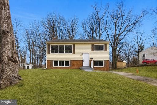 14211 RANDALL DRIVE - Photo 1