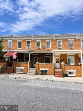 2708 E OLIVER STREET - Photo 1