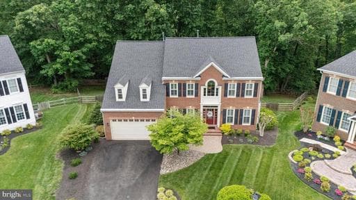 6353 KNOLLWOOD COURT