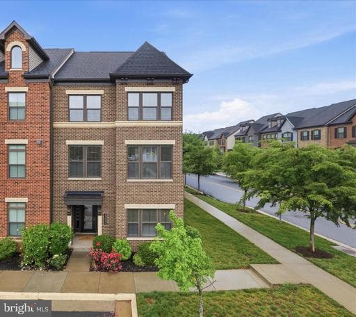 43392 Whitehead Ter, Ashburn, VA 20148-7380, United States