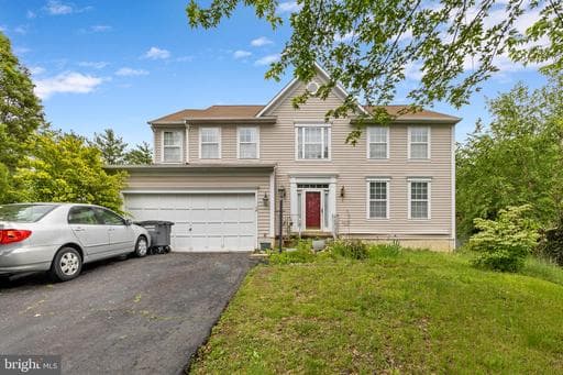 8227 KATIE LYNN CT - Photo 1