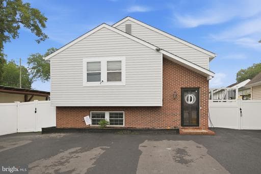 7803 OUTING AVENUE - Photo 1