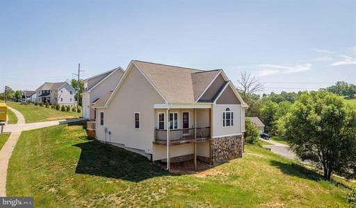 351 RAYANN LANE - Photo 1