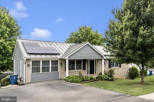 31 Amanda Dr, Smithsburg, MD 21783-1573, United States - Photo 1
