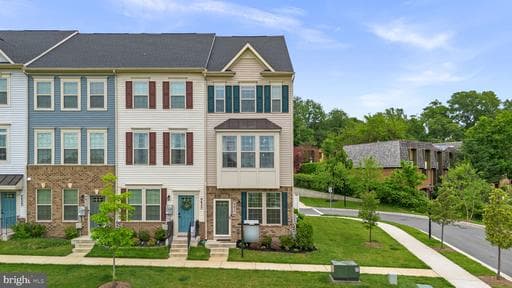 9437 OAK GROVE LANE - Photo 1