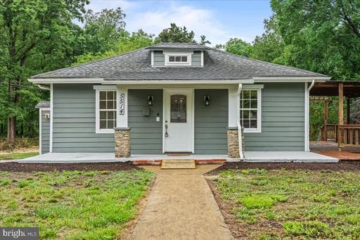 5514 PARKER STREET - Photo 1