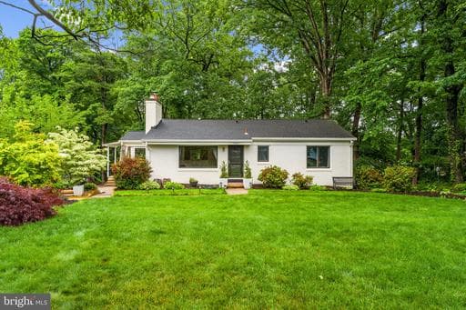 4441 VILLAGE DRIVE - Photo 1