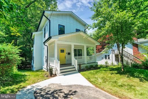 203 LINCOLN AVENUE - Photo 1