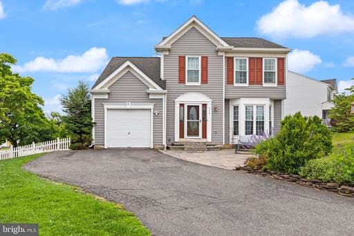 716 BROOKE COURT - Photo 1