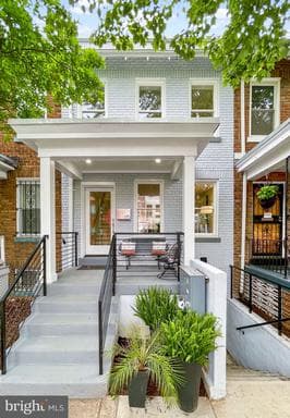 615 MORTON PLACE