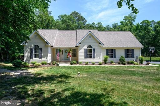 8047 LAUREL LANE - Photo 1
