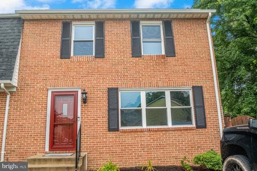 661 WESTPHALIA COURT - Photo 1