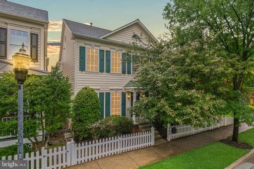 845 LAKE VARUNA DRIVE