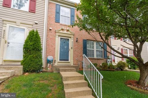 9332 VANGUARD COURT - Photo 1