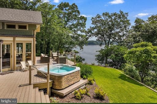 1715 PORTERS HILL ROAD