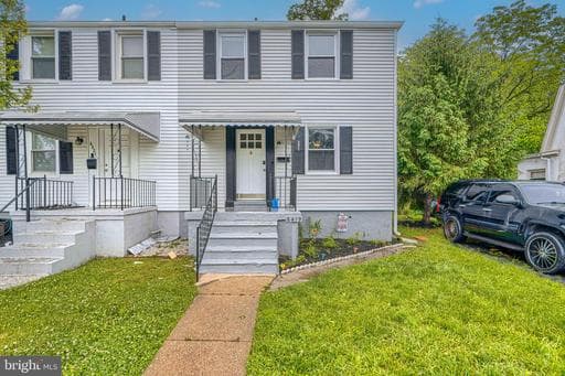 6419 MARIETTA AVENUE - Photo 1