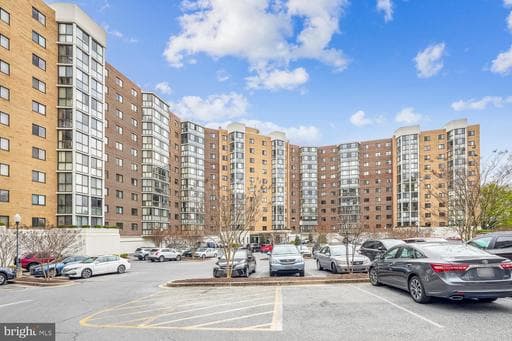 15100 INTERLACHEN DRIVE 4-702