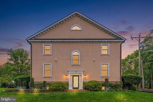 12 Orange Dr, Middleburg, VA 20117-2693, United States - Photo 1