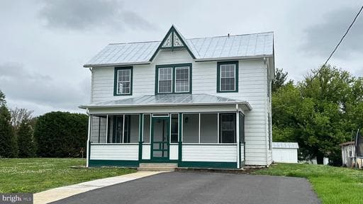 206 2ND STREET - Photo 1