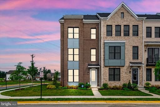 42086 PICASSO SQUARE - Photo 1